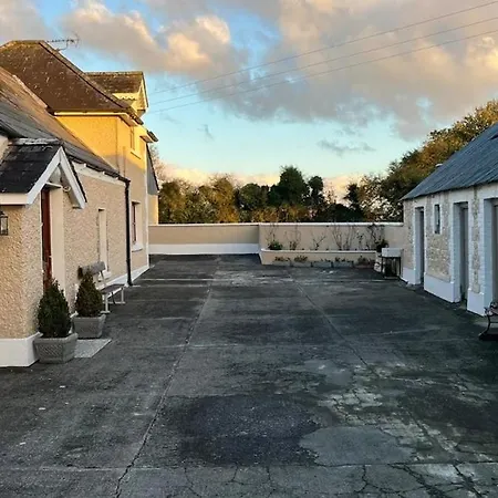 Dom wakacyjny Windmill House, Clongill *